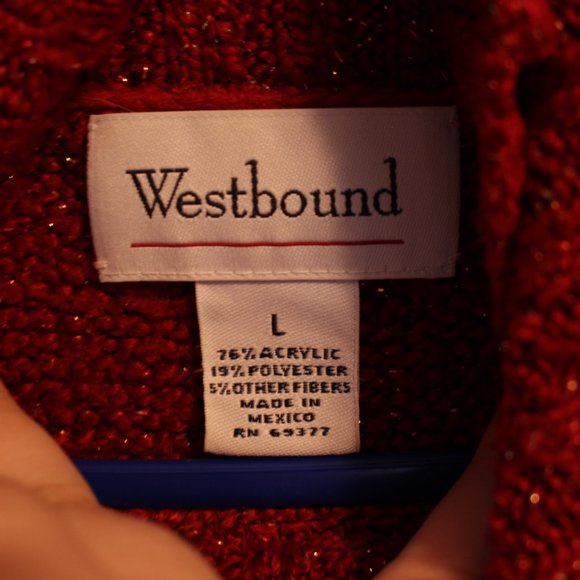 Red turtle neck - Picture 2 of 4